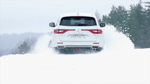 Ако използвате вариатора правилно, той може да ви служи почти толкова дълго, колкото хидромеханична автоматична трансмисия. Ресурсът на кутията се доближава до 150-180 хиляди км.

Не всички, обаче, боравят правилно с вариатора. Достатъчно е да забуксувате няколко пъти в кал или сняг, за да нанесете повърхностни повреди на ролките. Драскотините водят до набраздяване на метала и образуване на стружки, които замърсяват маслото. Чуждите частици влизат в клапана за регулиране на налягането на маслото, което прави налягането на маслото нестабилно. В резултат на това циркулацията на маслото се нарушава, ремъкът още повече трие повърхността и води до нови поражения.